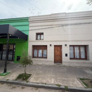 CASA Y LOCAL EN SUIPACHA 315